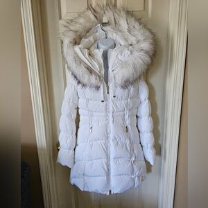 Women's White Fur-Trimmed Puffer Jacket